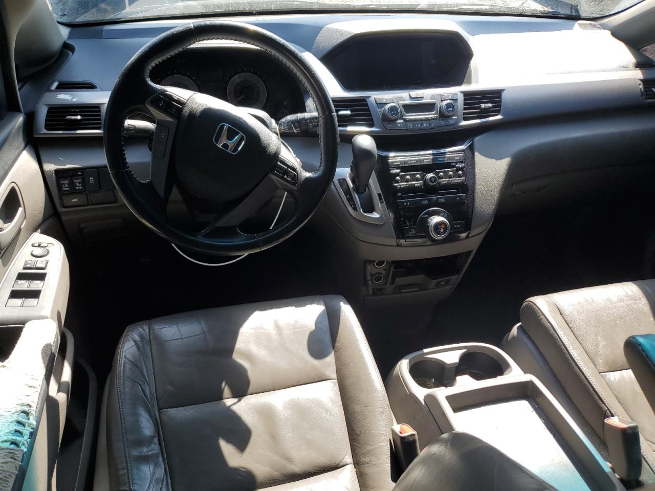 2012 Honda Odyssey - Image 8