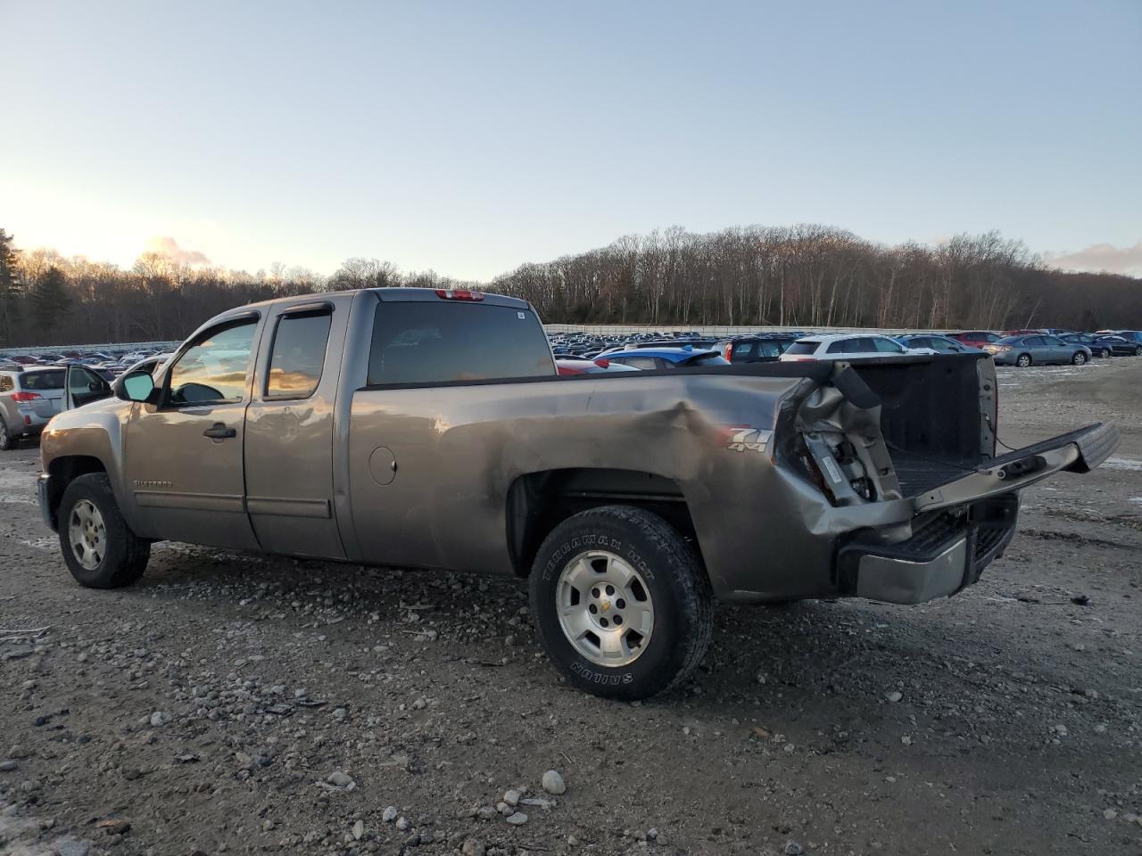 2013 Chevrolet Silverado - Image 2