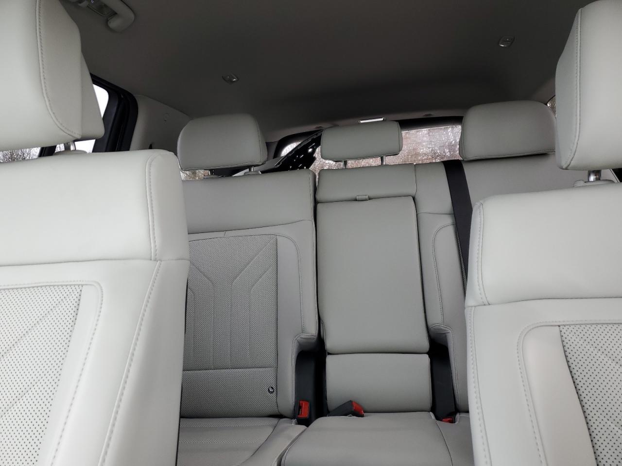 2024 Hyundai Santa Fe - Image 10
