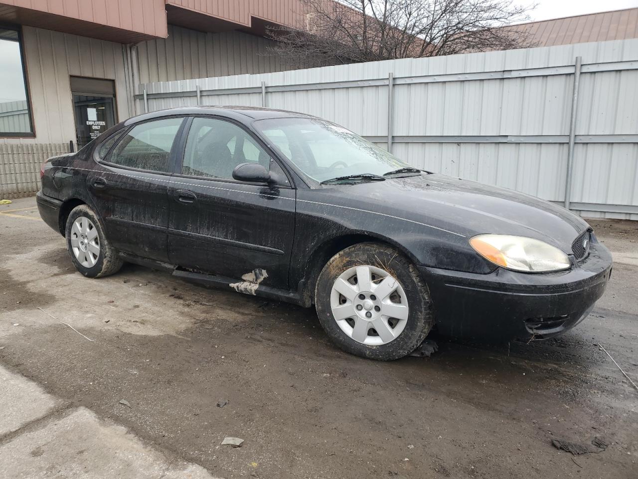 2007 Ford Taurus - Image 4