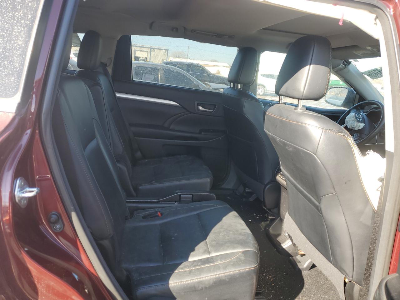 2017 Toyota Highlander - Image 11