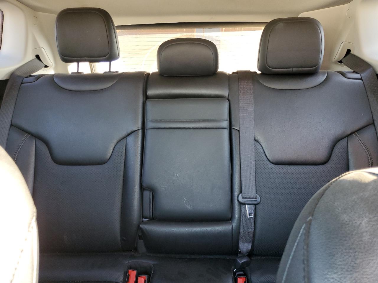 2020 Jeep Compass - Image 10