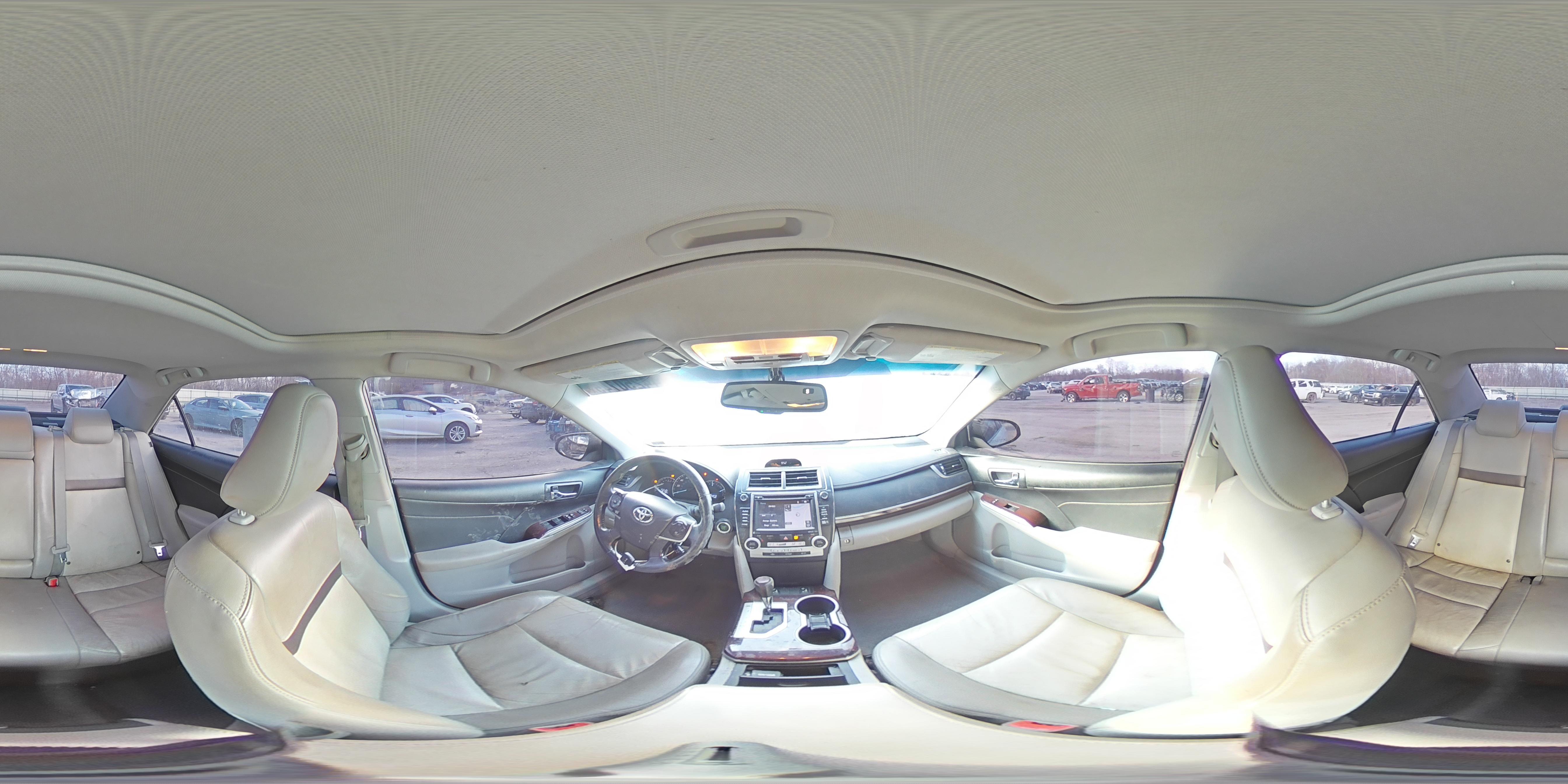 2014 Toyota Camry - Image 12
