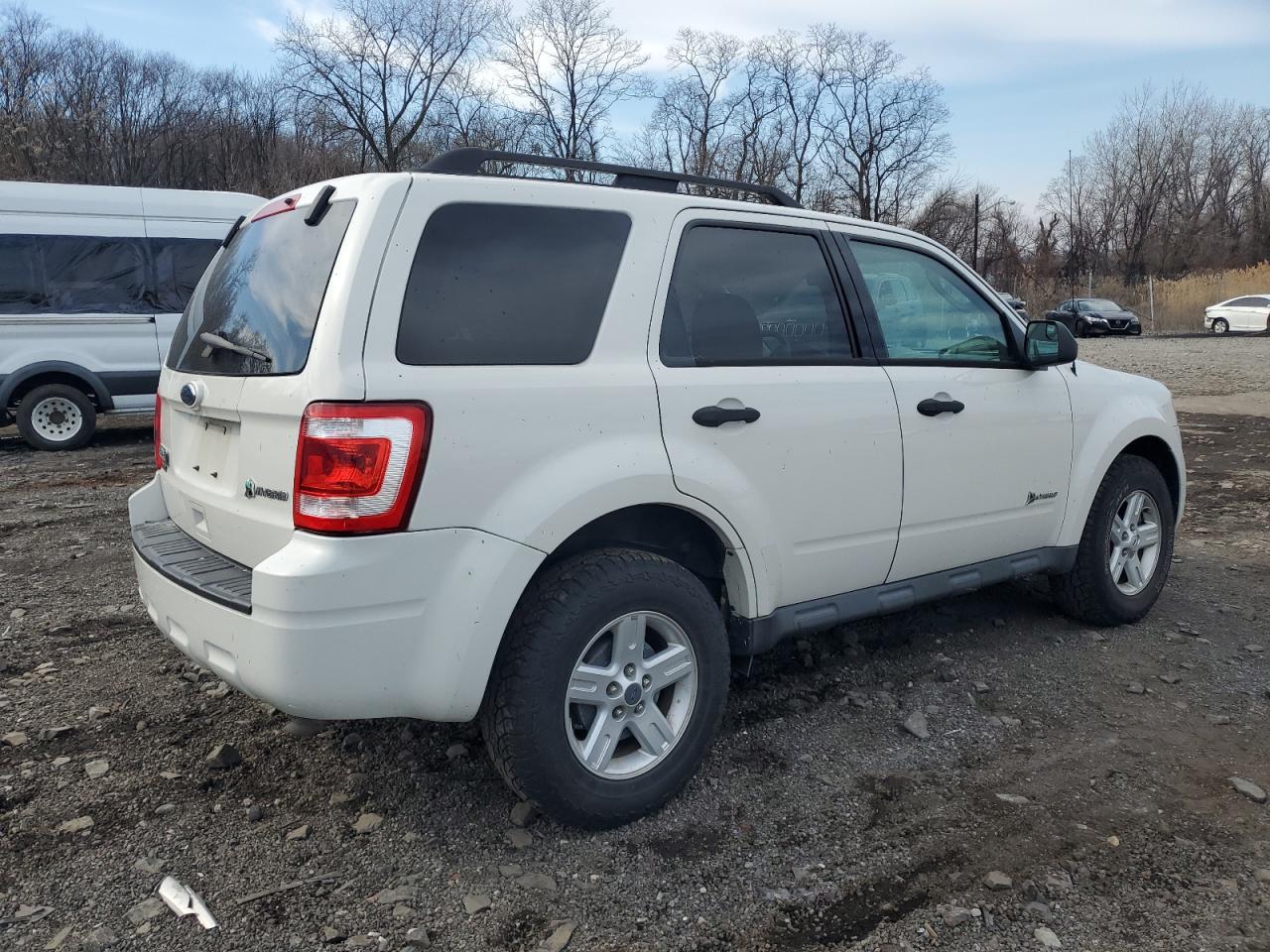 2010 Ford Escape - Image 3