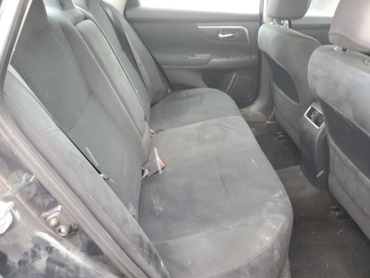 2015 Nissan Altima - Image 10