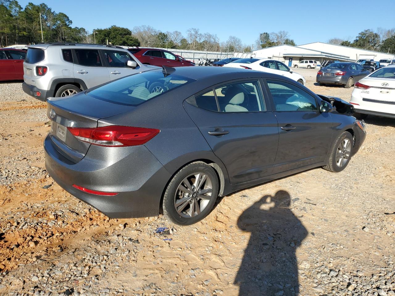 2018 Hyundai Elantra - Image 3