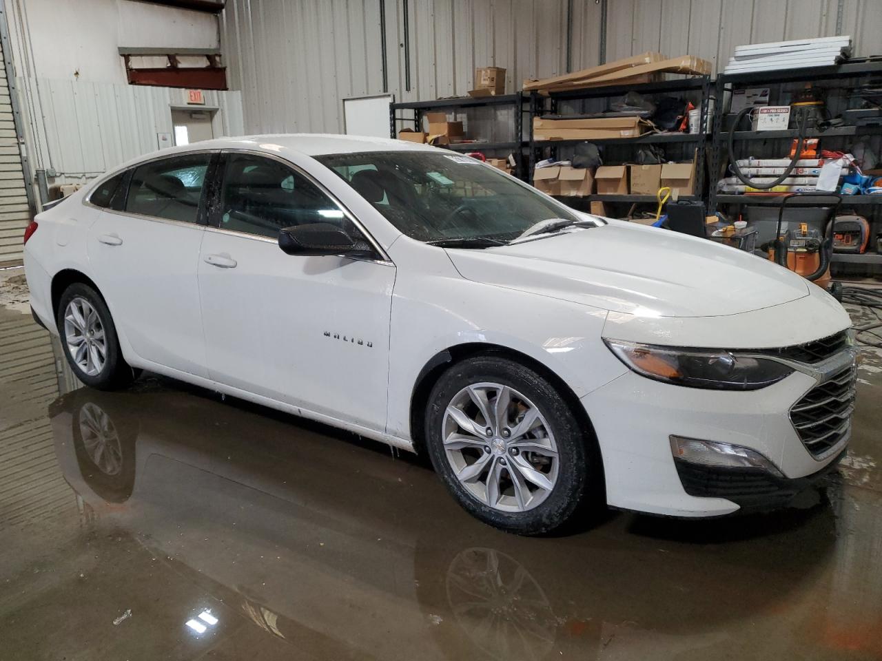 2023 Chevrolet Malibu - Image 4