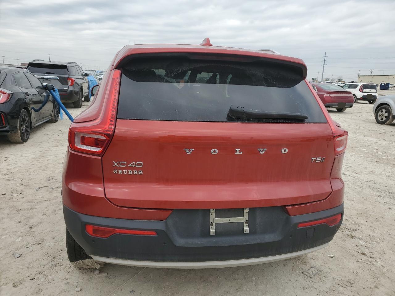2019 Volvo XC40 - Image 6