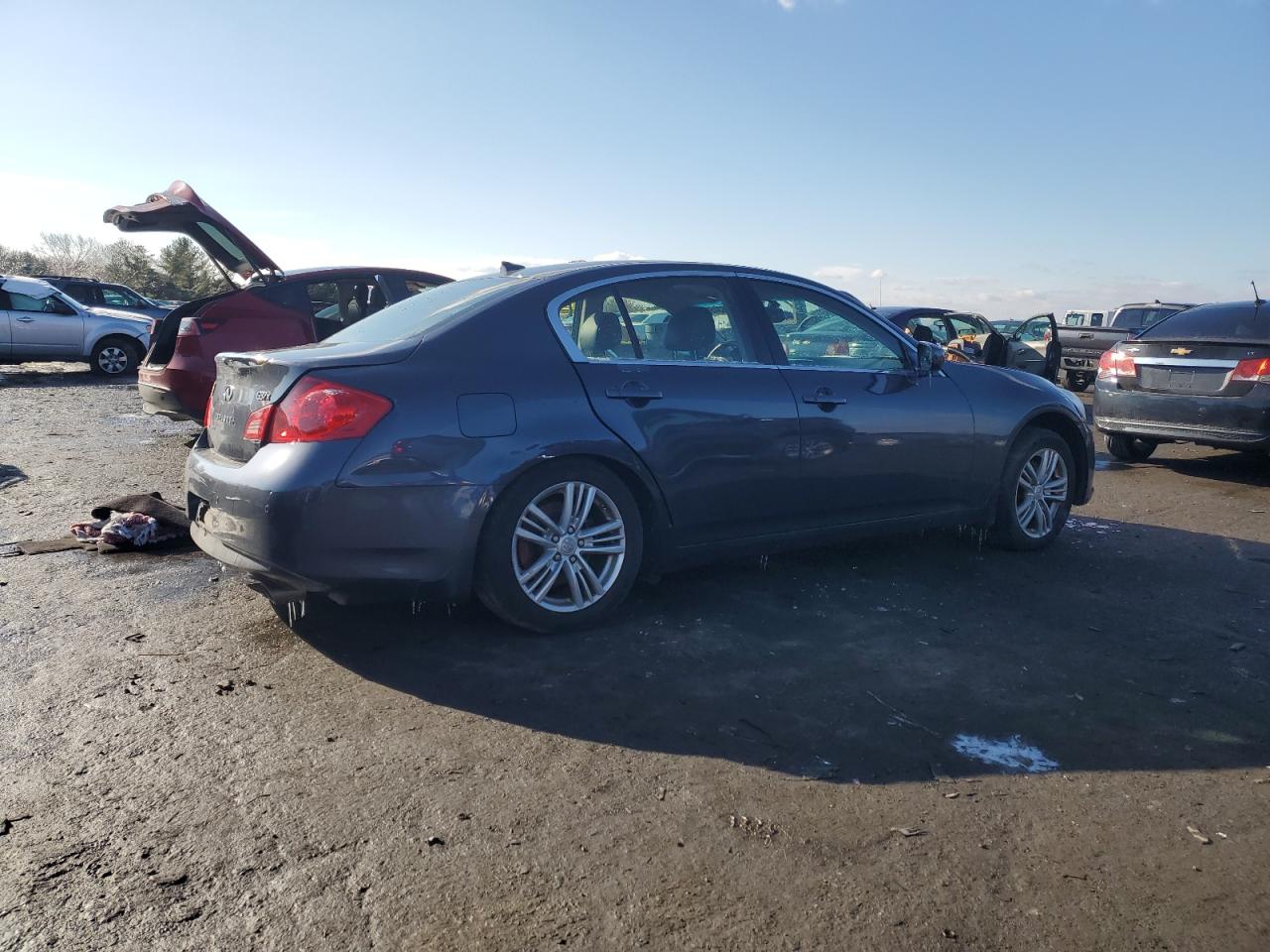 2011 Infiniti G - Image 3