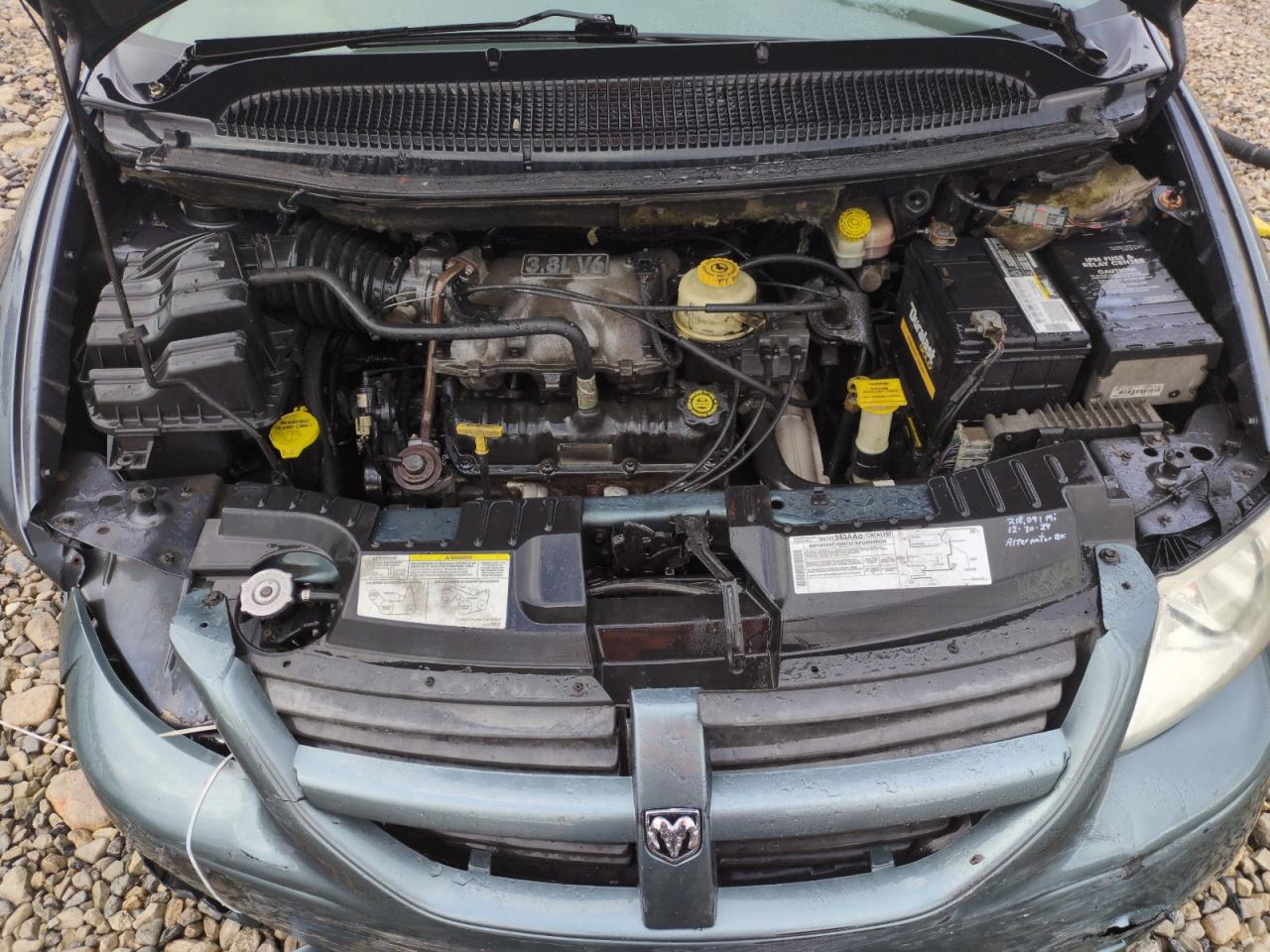 2001 Chrysler Town & Country - Image 12
