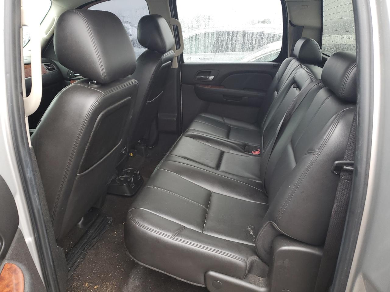 2010 GMC Sierra - Image 10