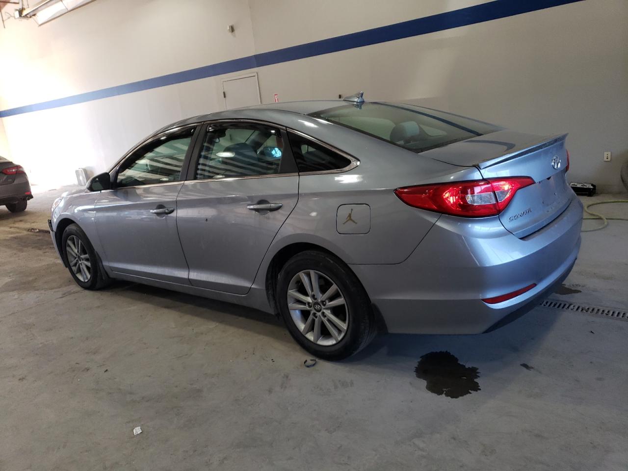 2015 Hyundai Sonata - Image 2