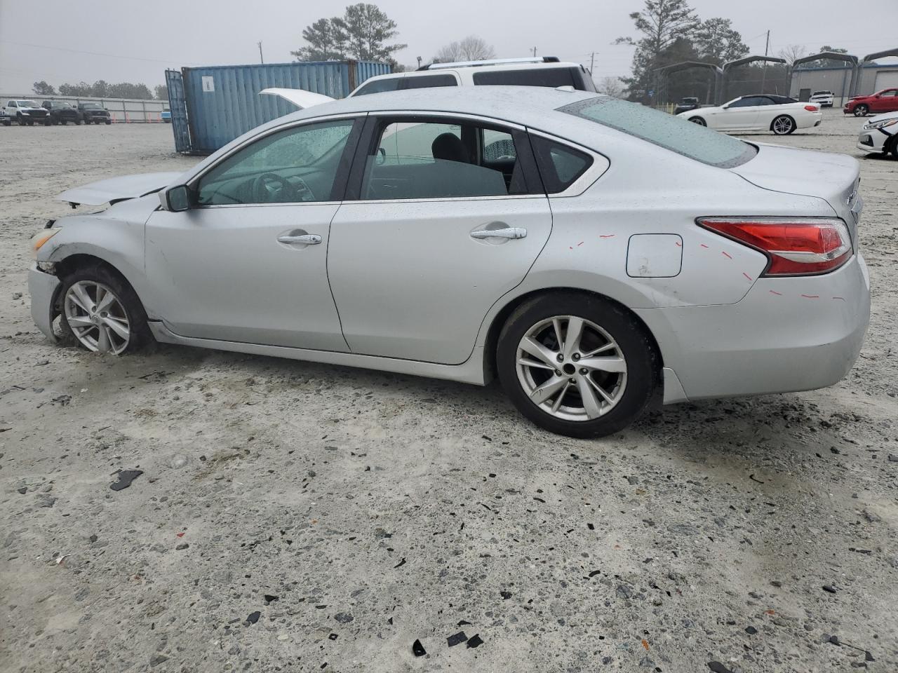 2015 Nissan Altima - Image 2