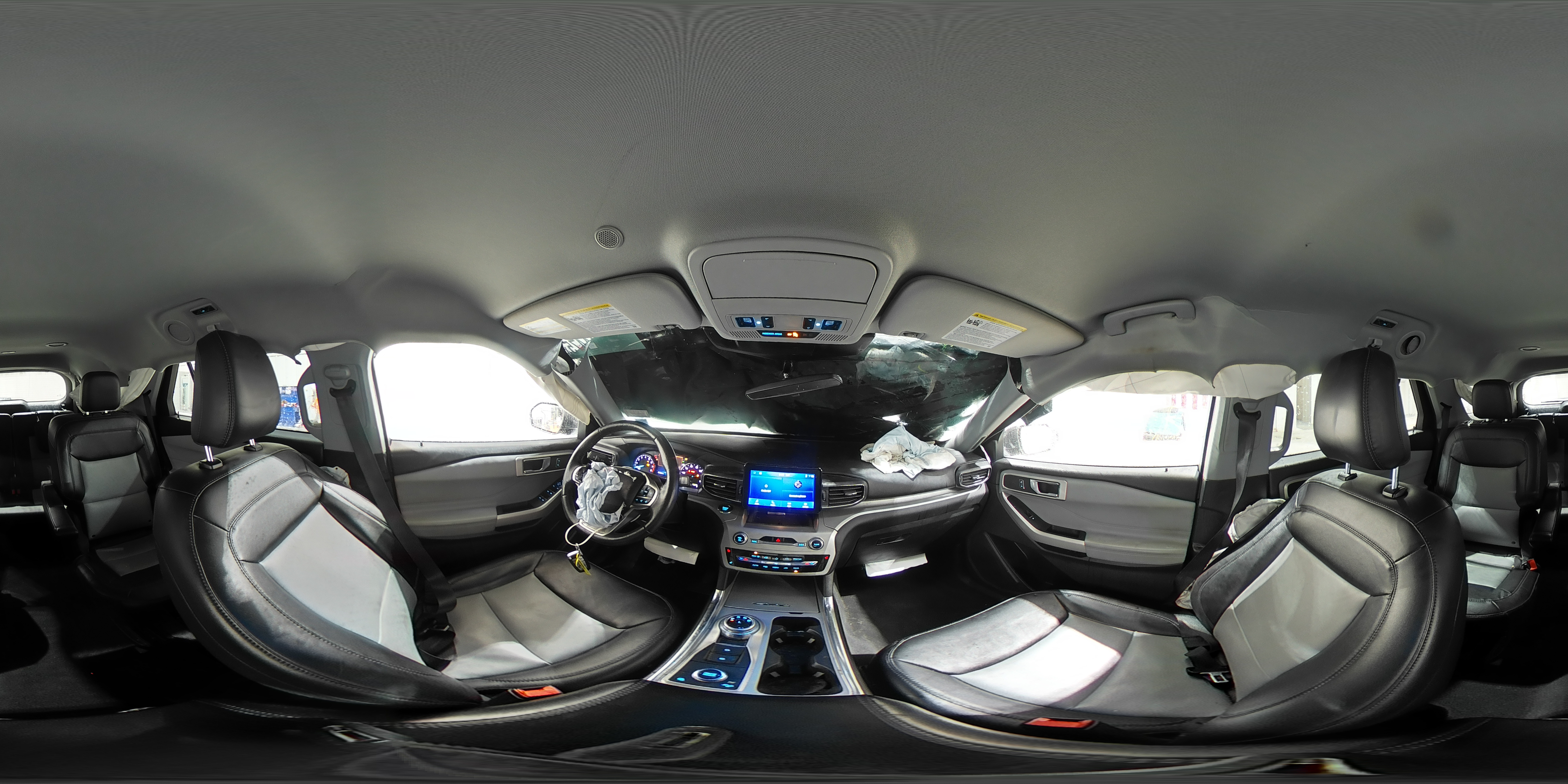 2022 Ford Explorer - Image 16