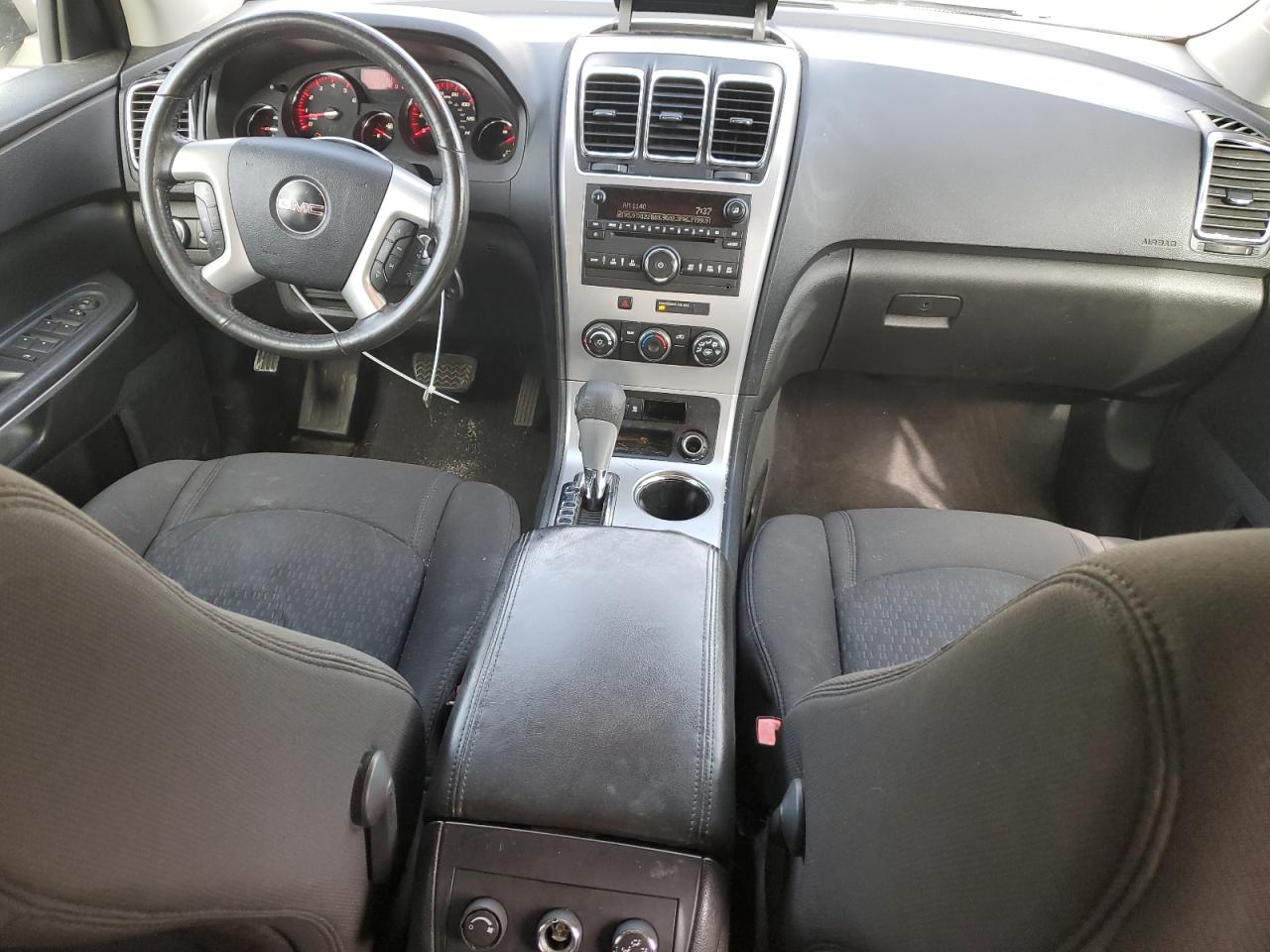 2010 GMC Acadia - Image 8