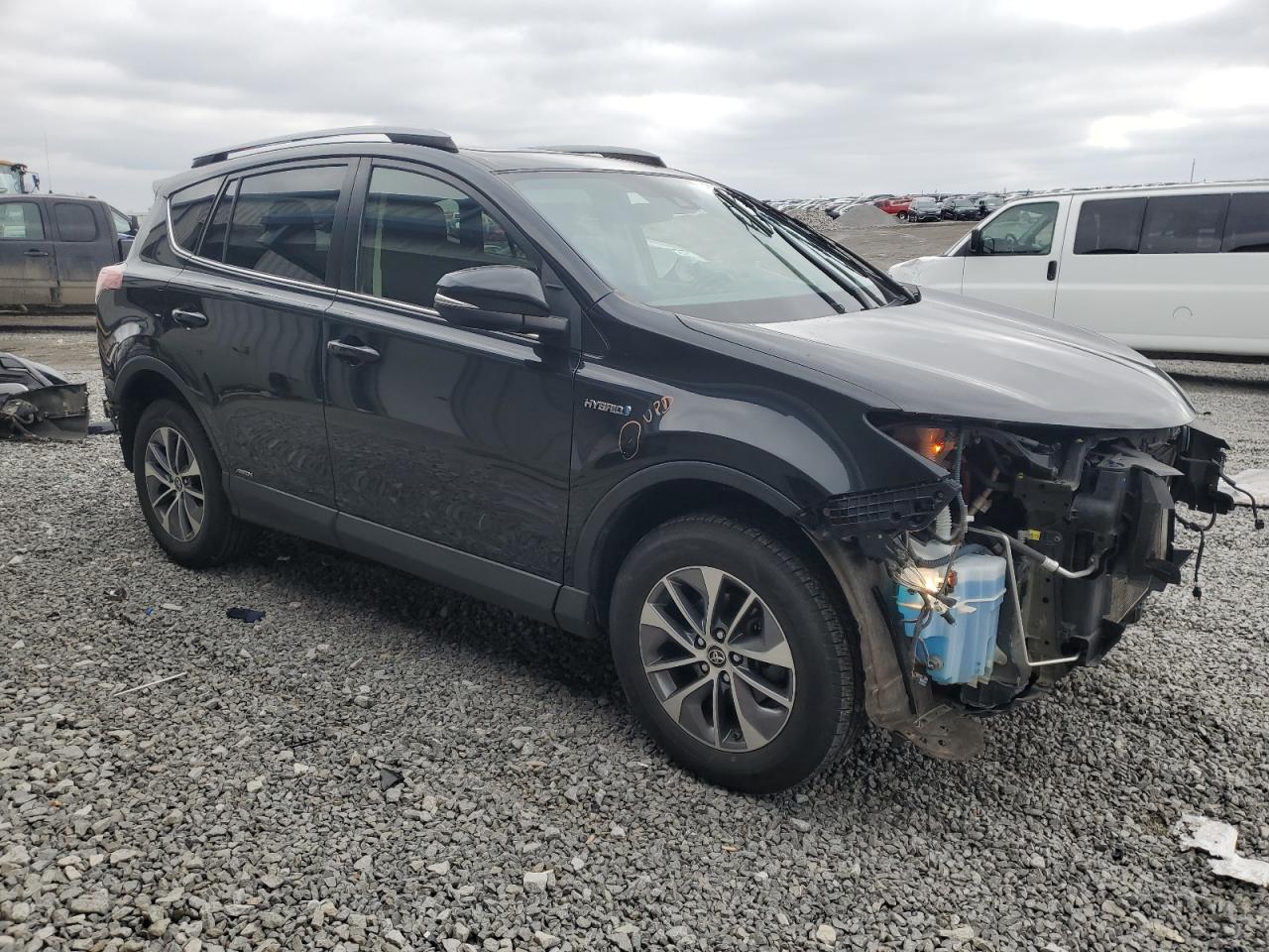 2017 Toyota RAV 4 - Image 4