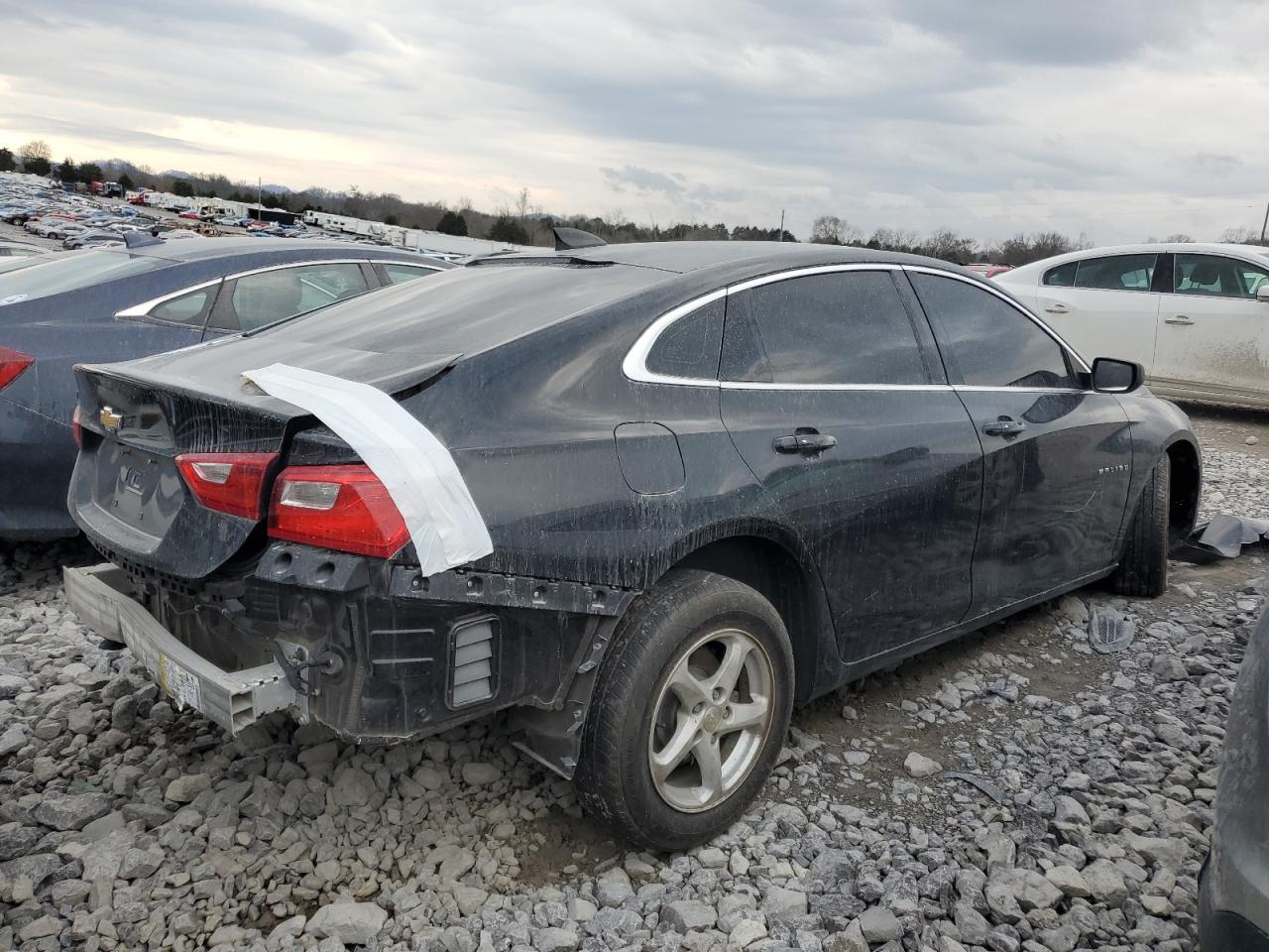 2017 Chevrolet Malibu - Image 3