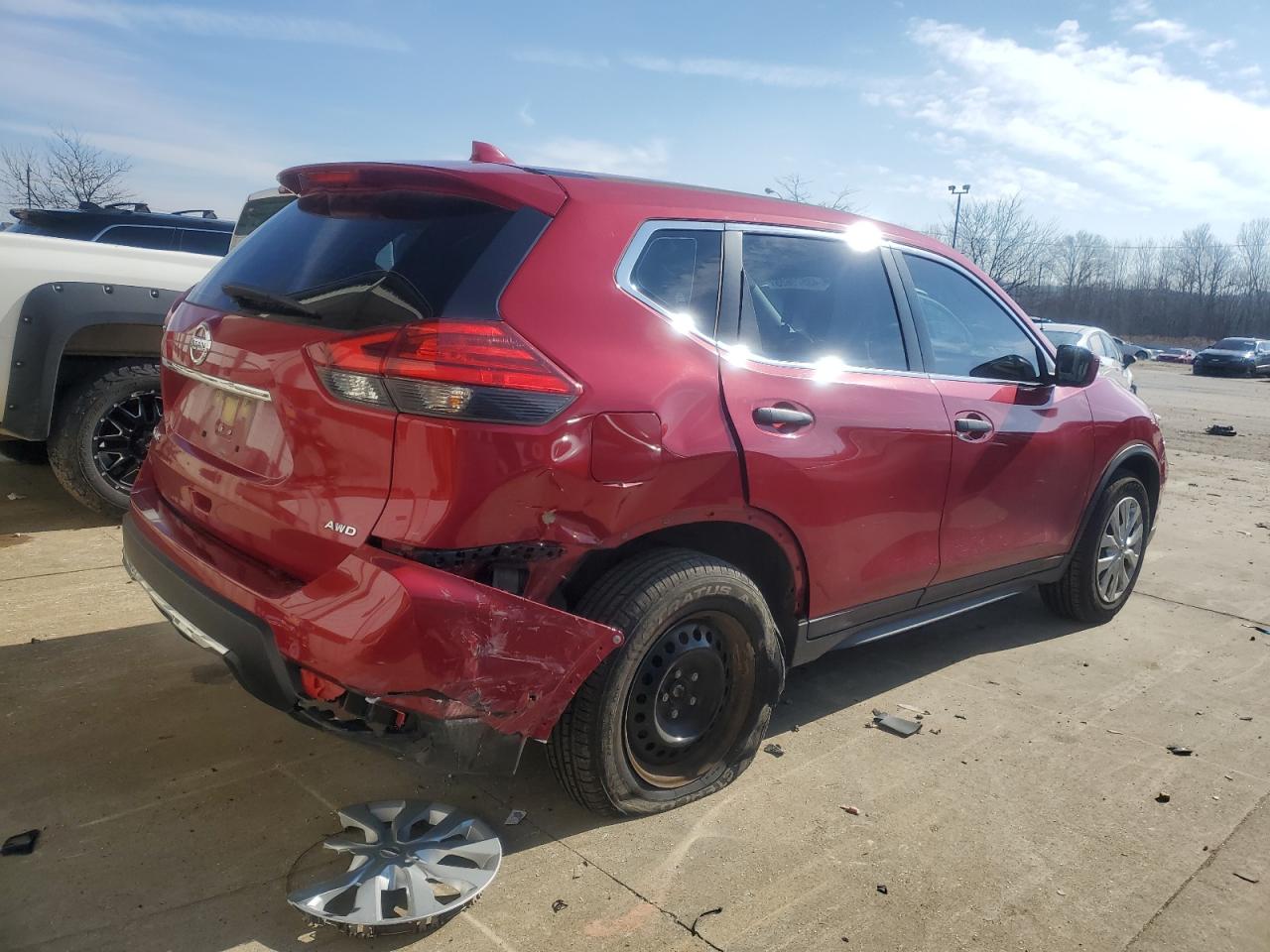 JN8AT2MV1HW260711 NISSAN ROGUE 2017