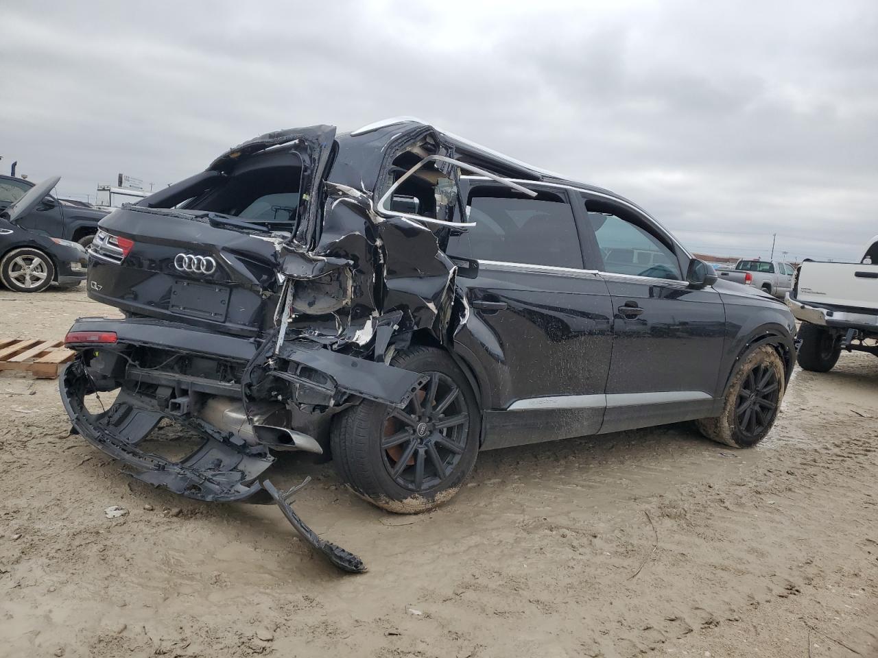 2018 Audi Q7 - Image 3