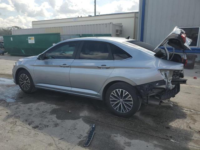  VOLKSWAGEN JETTA 2019 Srebrny