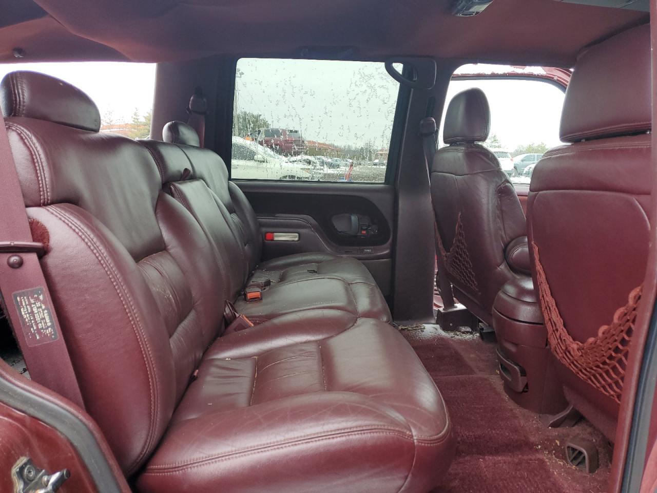 1999 Chevrolet Tahoe - Image 12