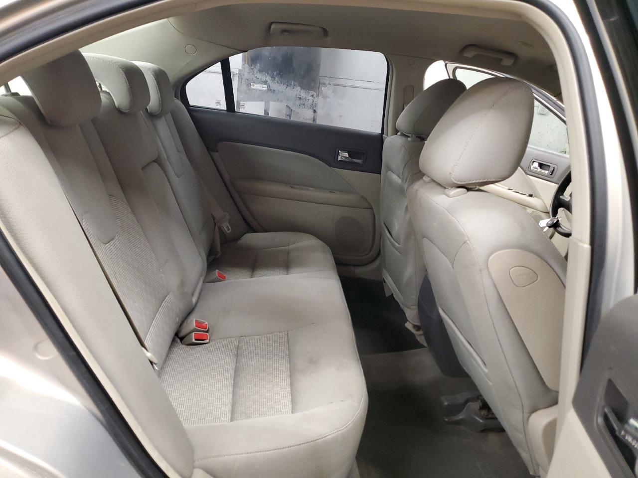 2010 Ford Fusion - Image 10