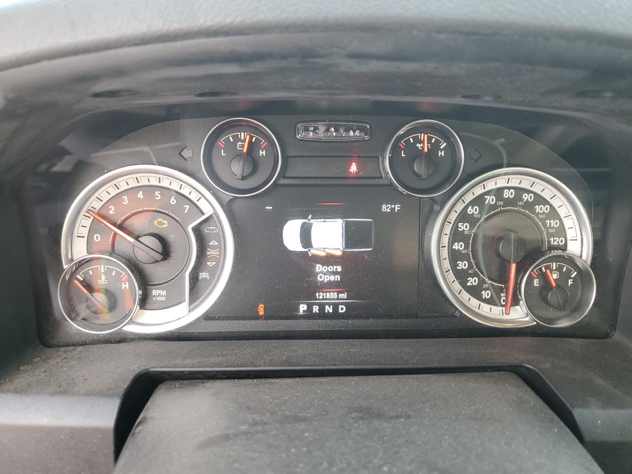 2018 RAM 1500 - Image 9