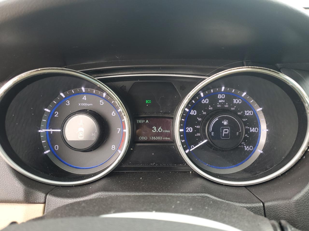 2011 Hyundai Sonata - Image 9