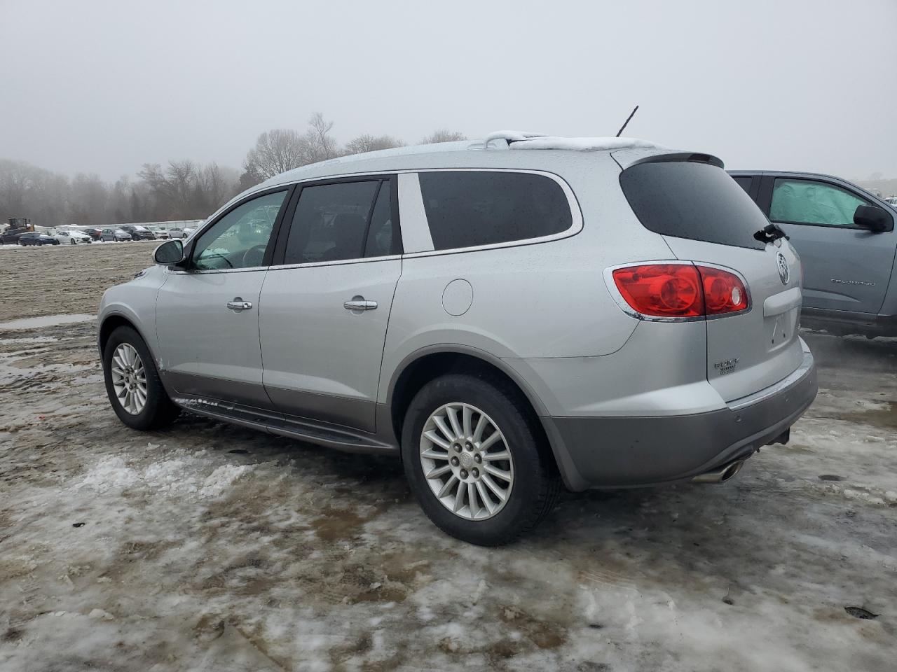 2010 Buick Enclave - Image 2