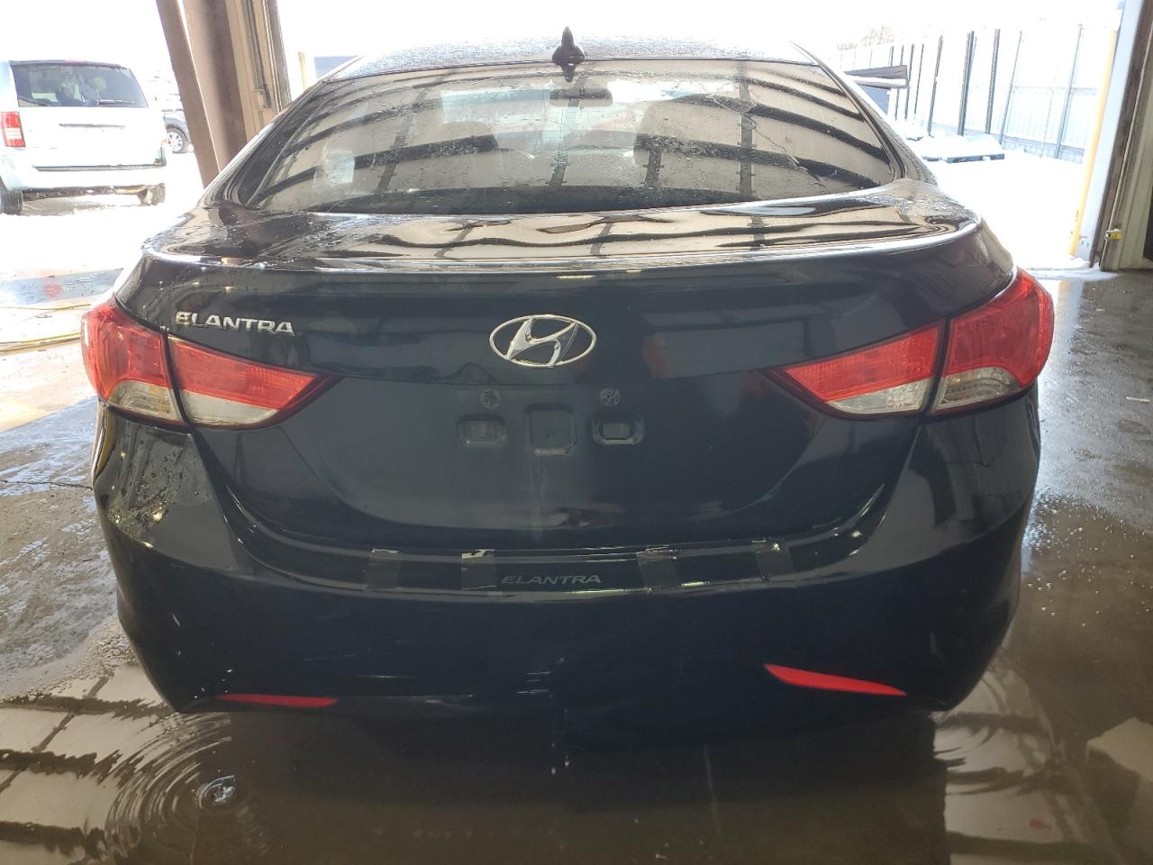2012 Hyundai Elantra - Image 6