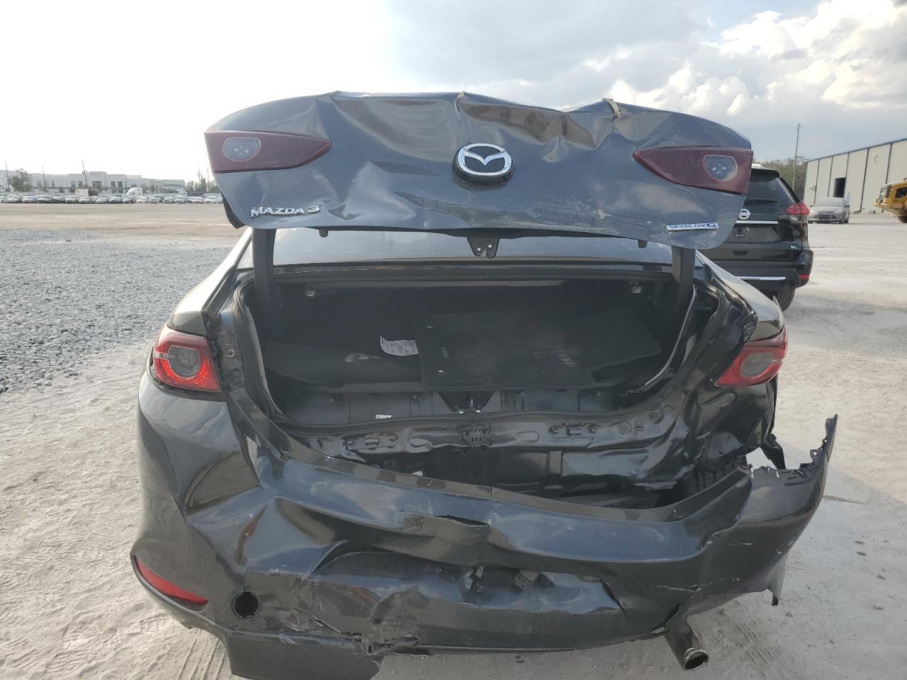 2021 Mazda 3 - Image 6