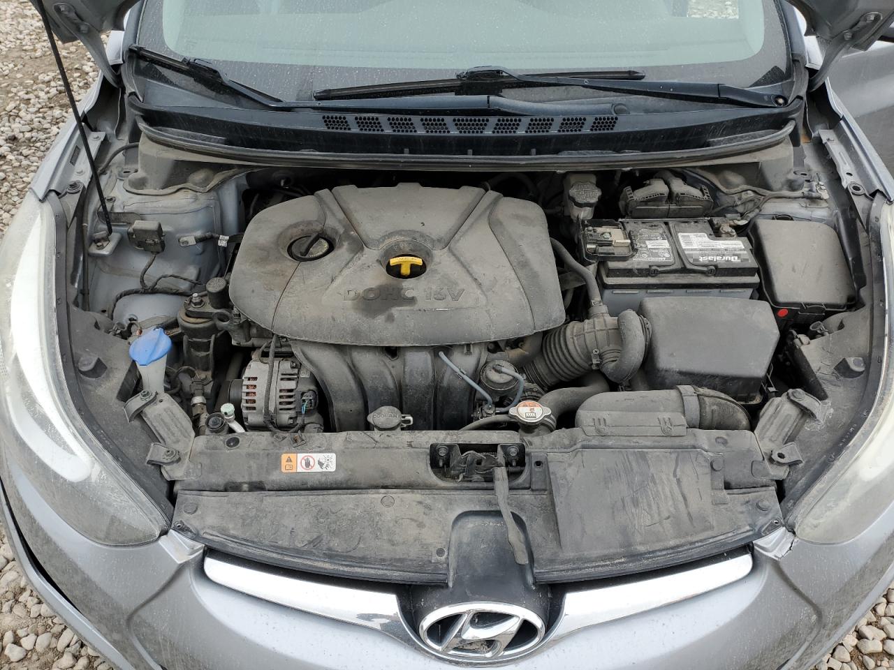 2016 Hyundai Elantra - Image 11