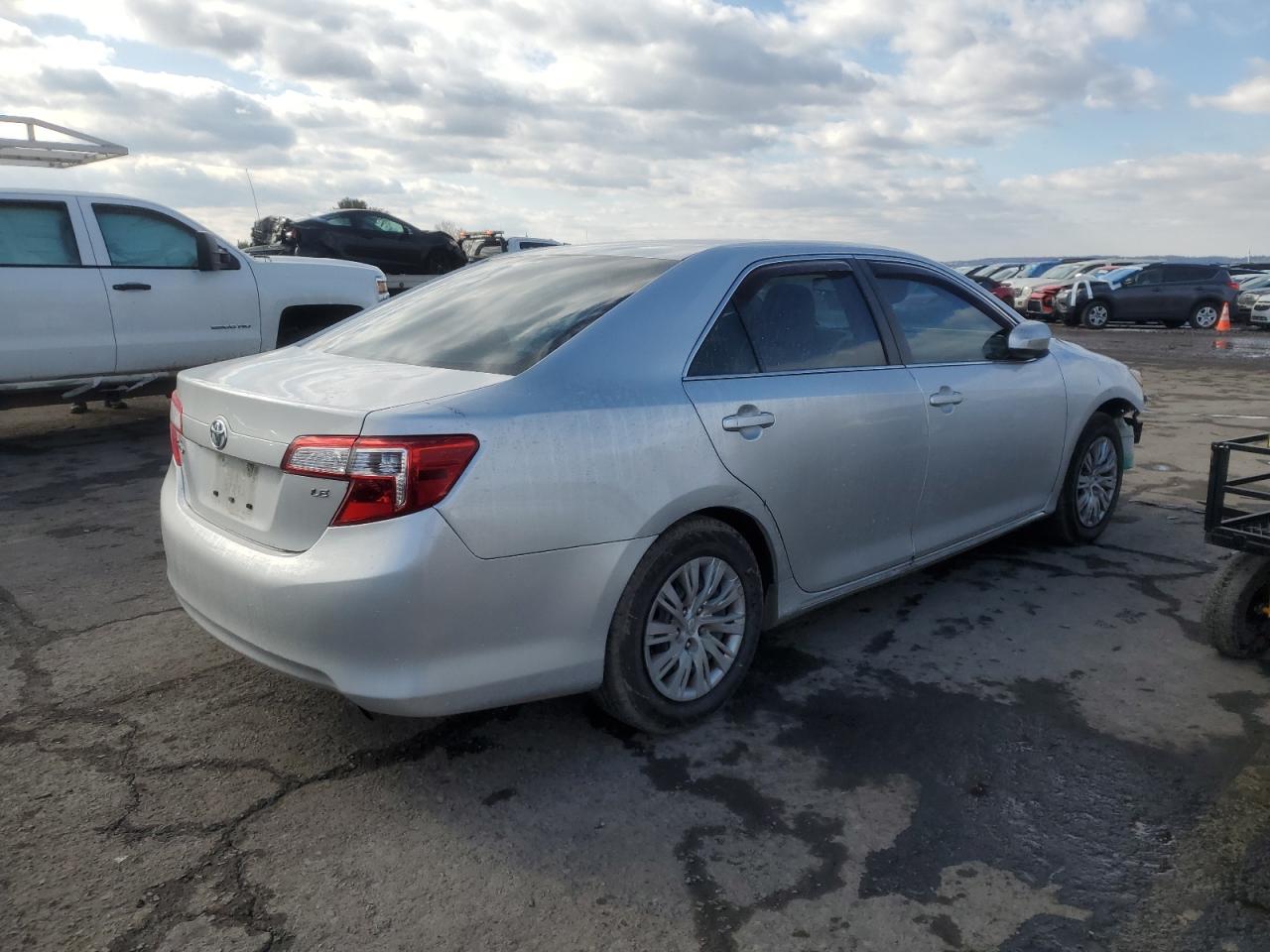 2014 Toyota Camry - Image 3