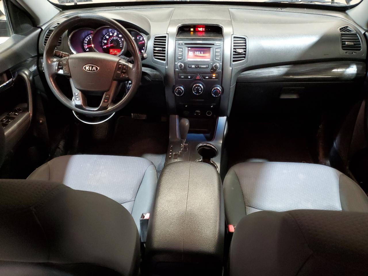 2013 Kia Sorento - Image 8