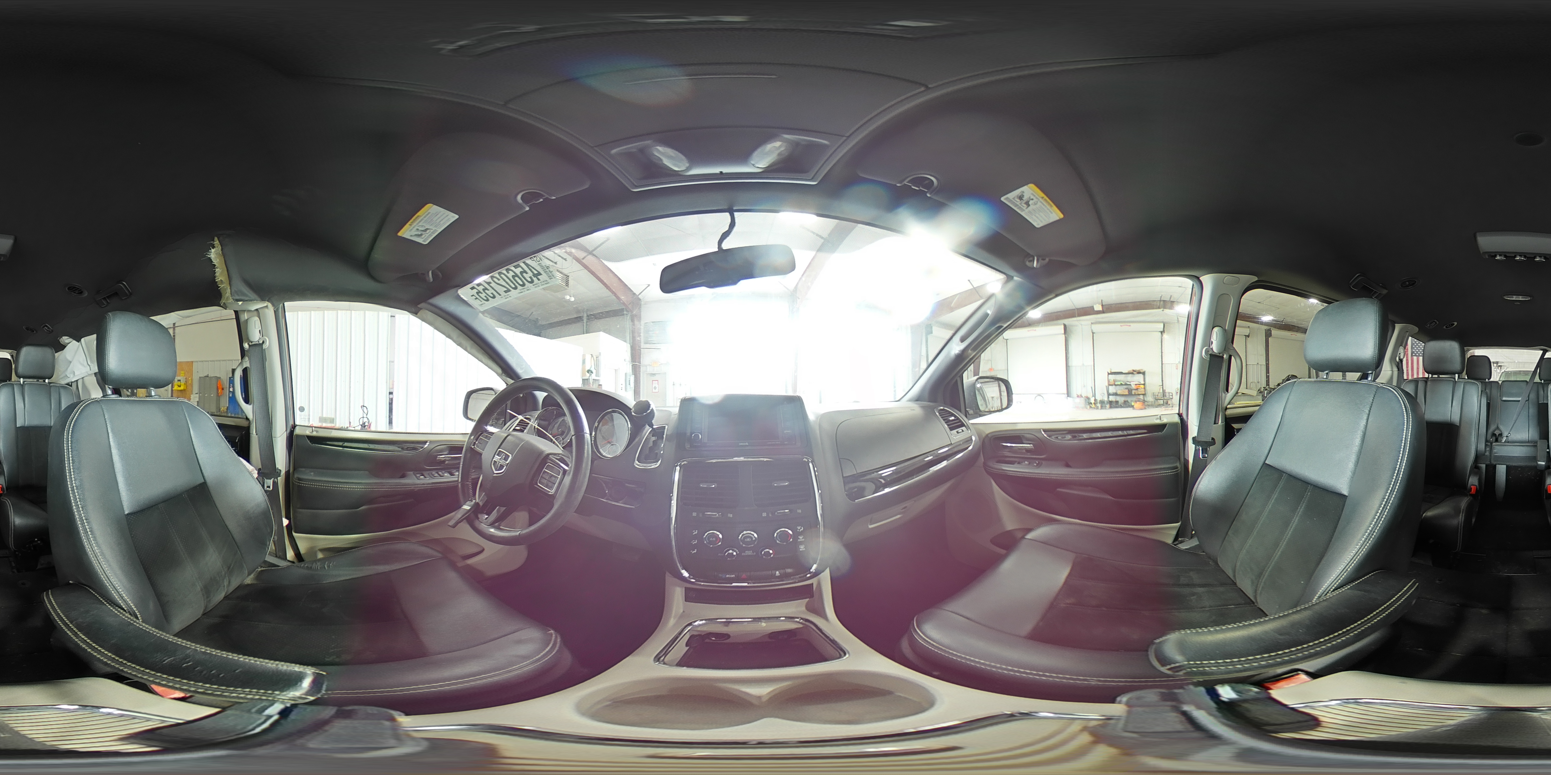 2018 Dodge Caravan - Image 15