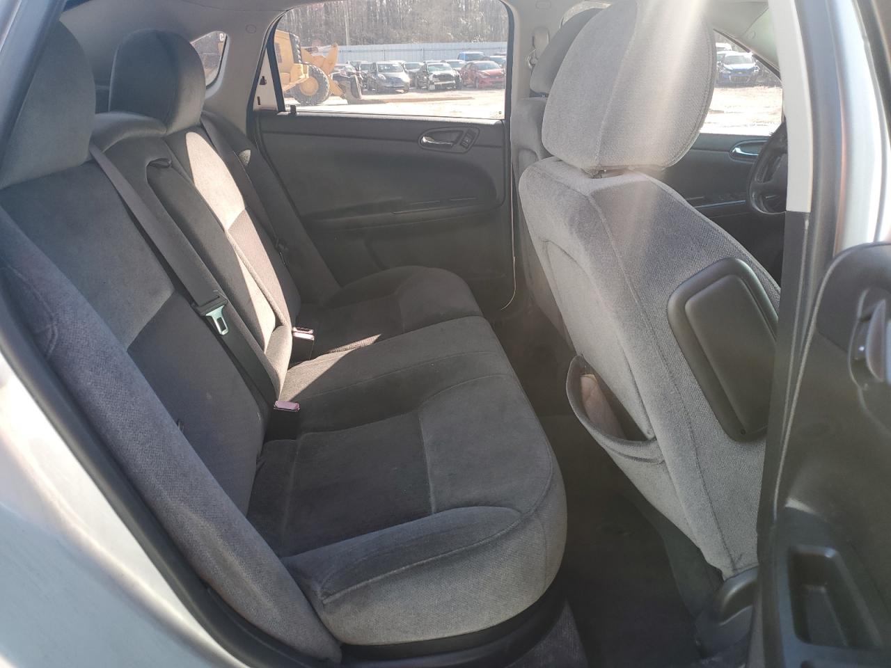 2012 Chevrolet Impala - Image 10