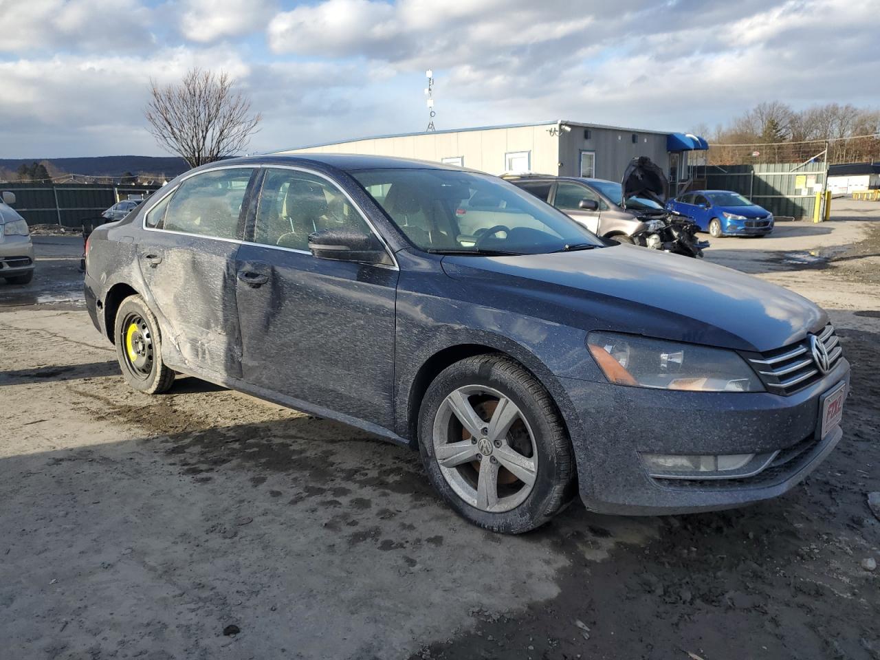 2015 Volkswagen Passat - Image 4
