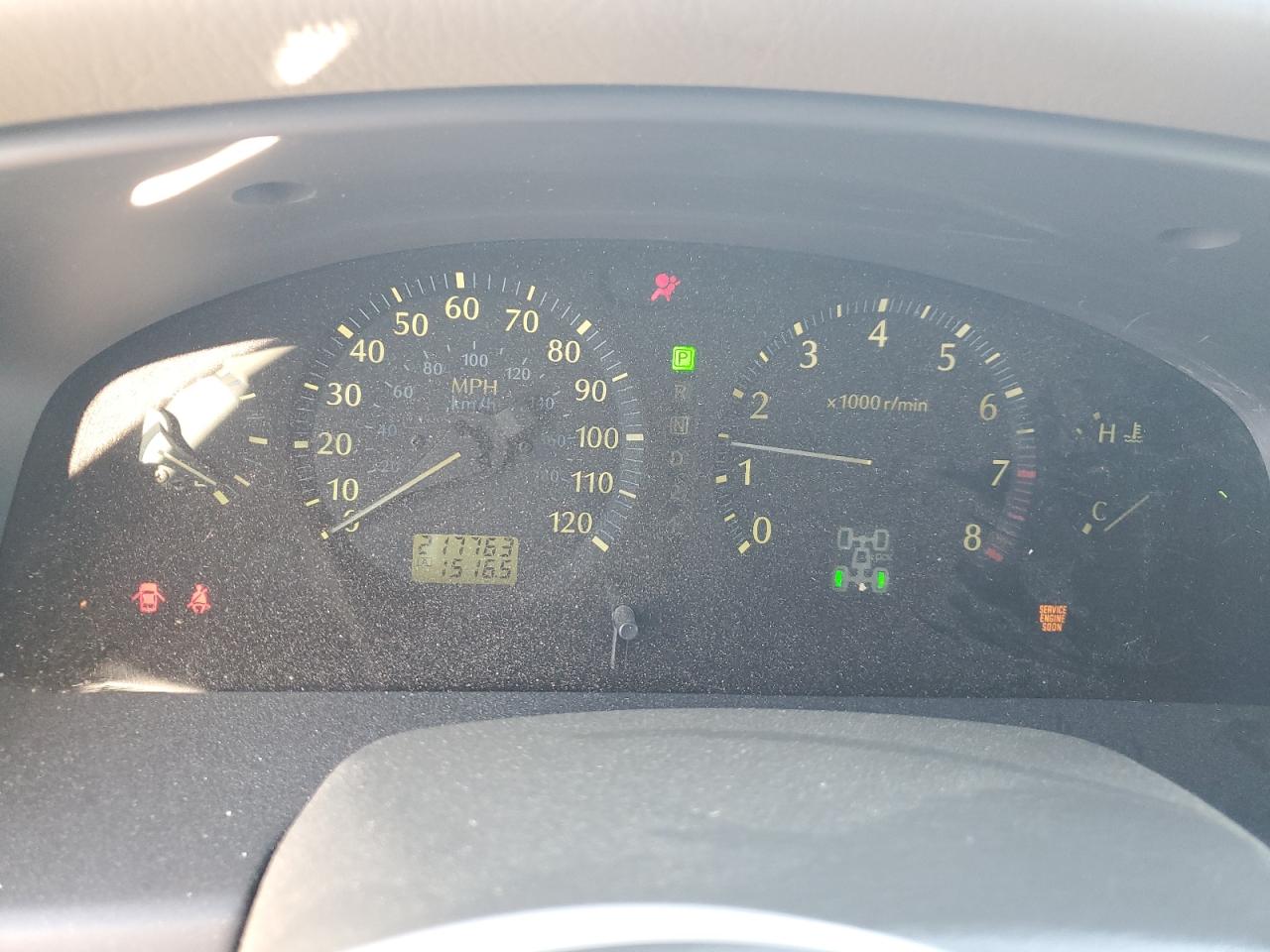 2003 Infiniti QX4 - Image 9