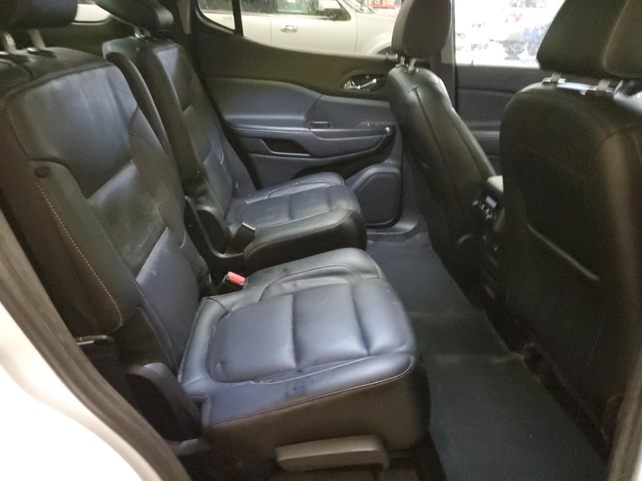 2019 GMC Acadia - Image 11