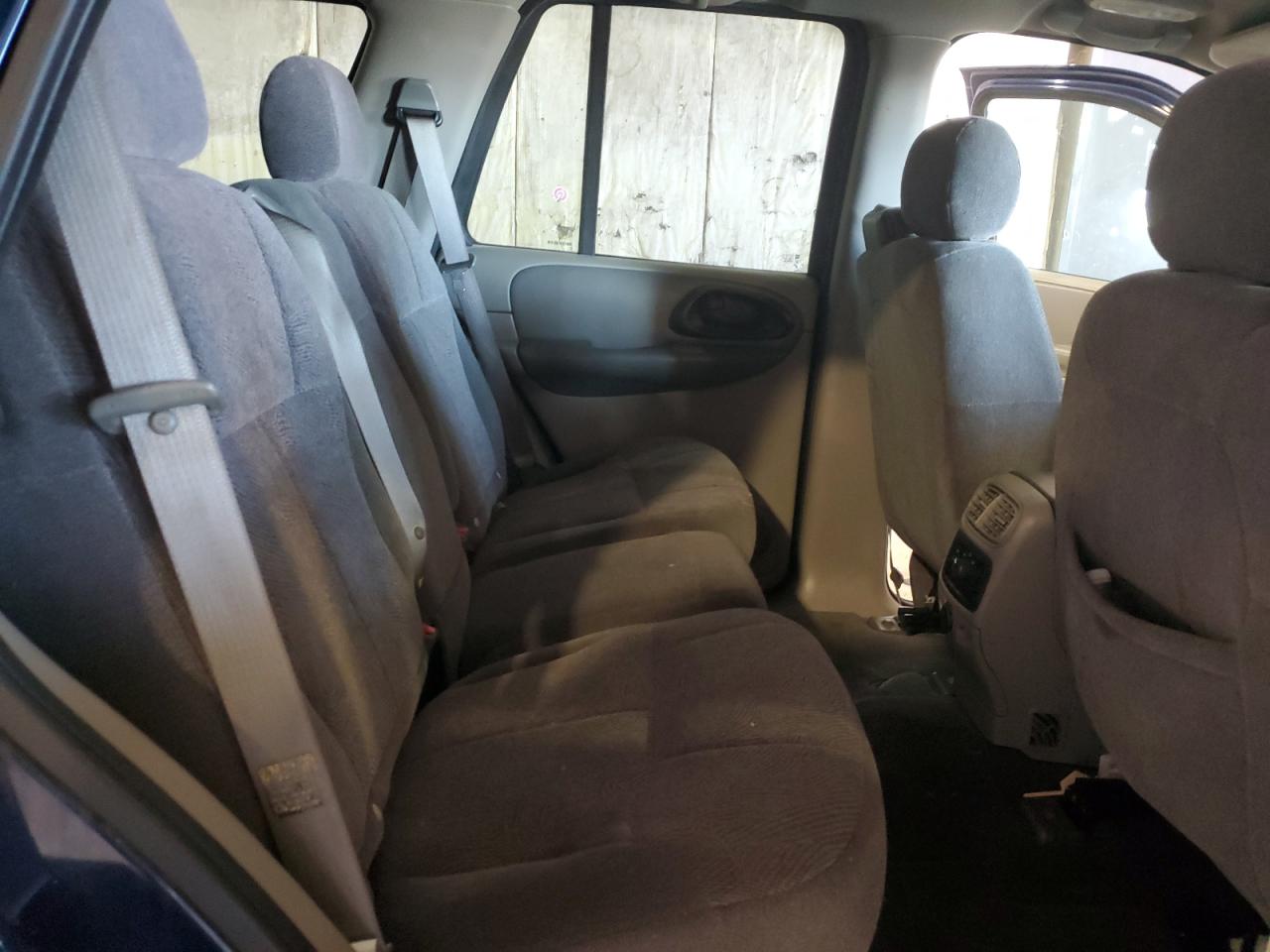 2004 Chevrolet TrailBlazer - Image 12
