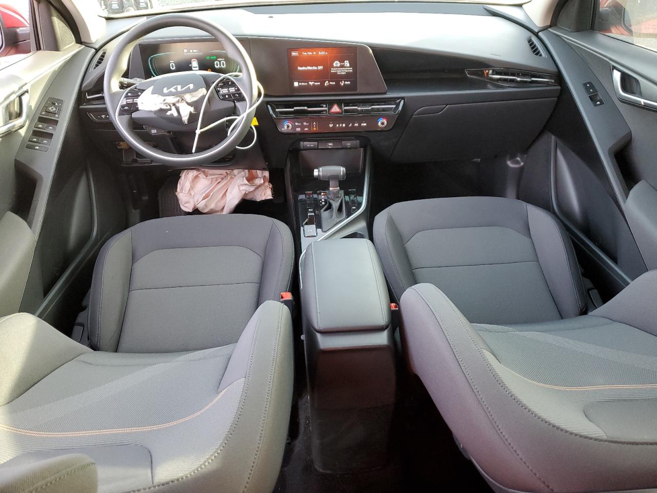 2024 Kia Niro - Image 8