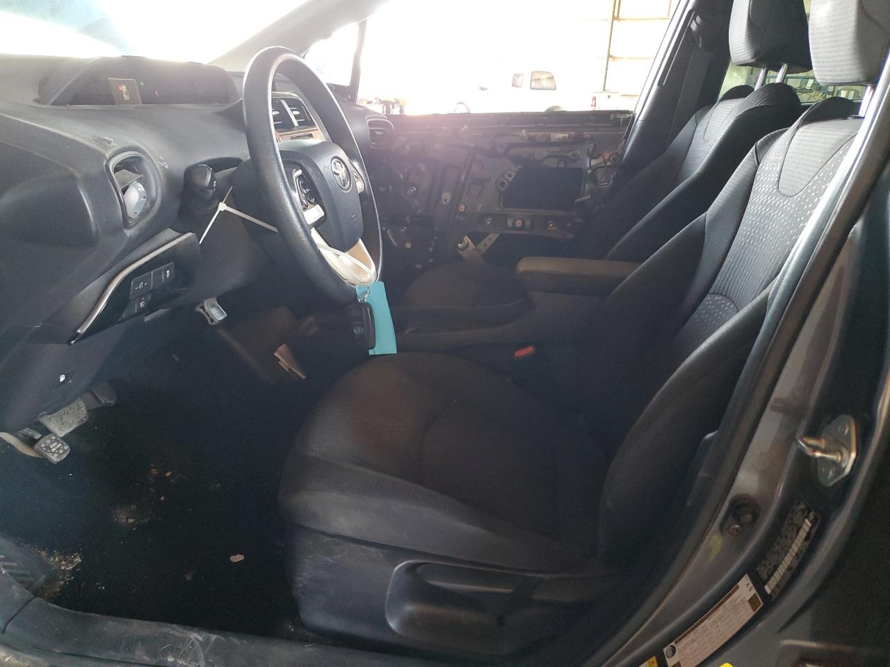 2017 Toyota Prius - Image 7