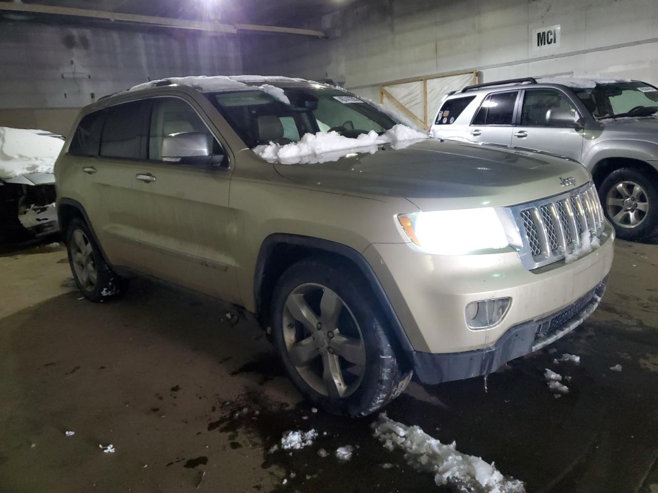 2011 Jeep Grand Cherokee - Image 4