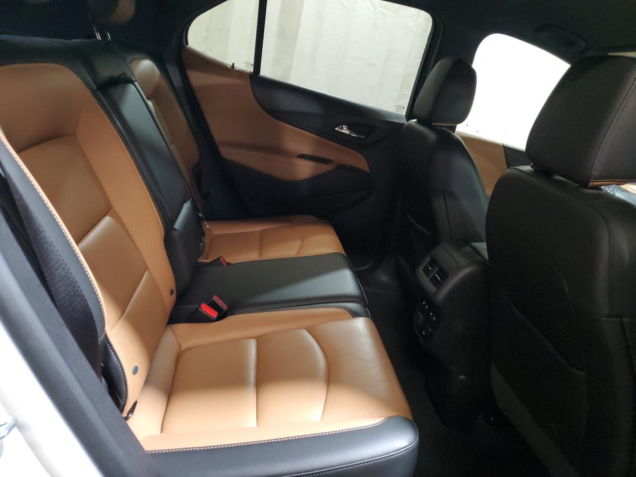 2018 Chevrolet Equinox - Image 11