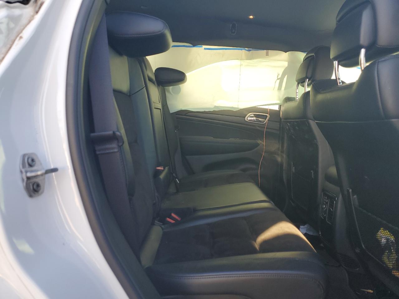 2020 Jeep Grand Cherokee - Image 10