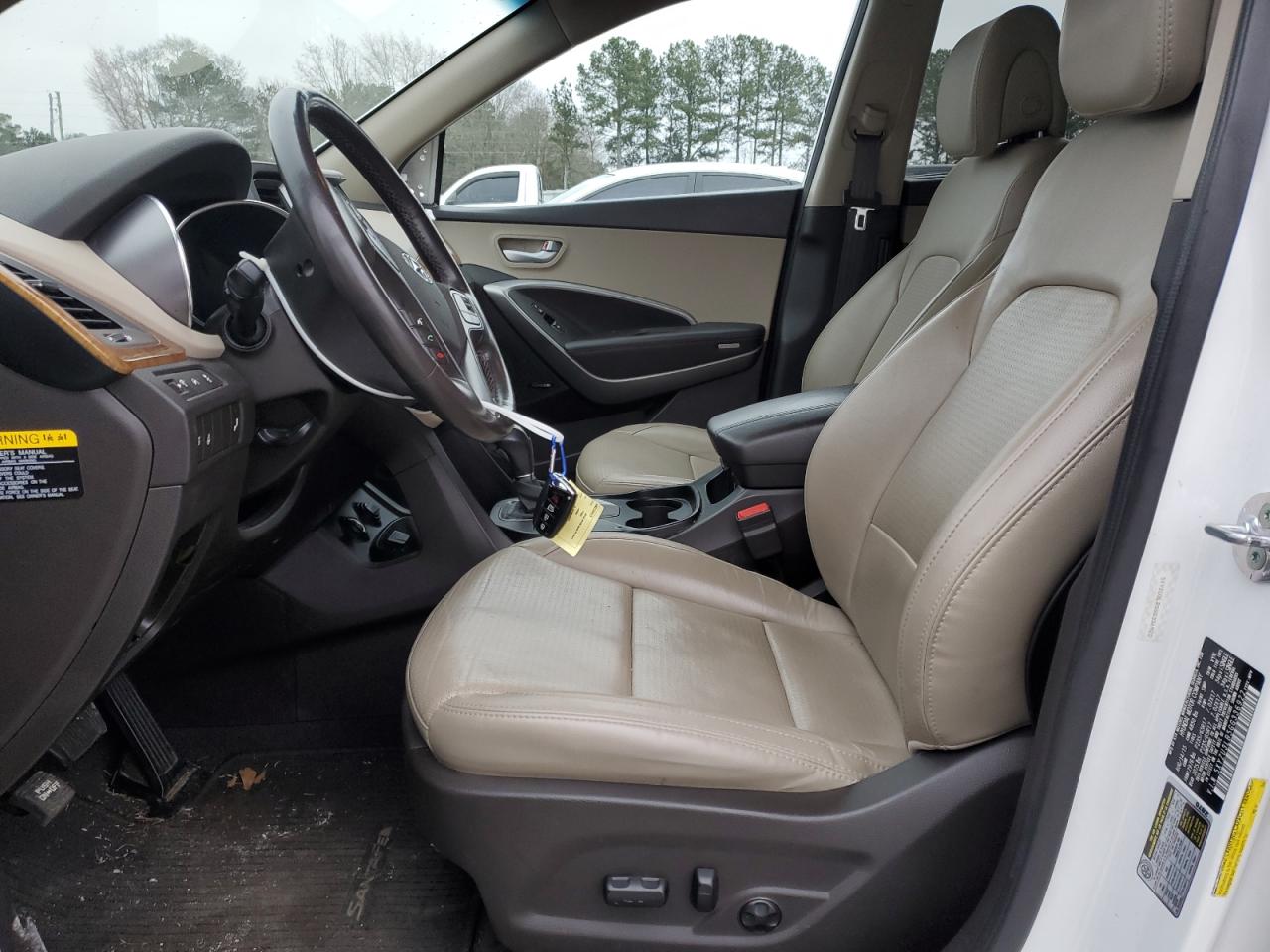 2016 Hyundai Santa Fe - Image 7