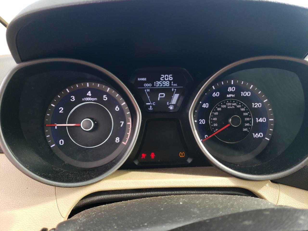 2013 Hyundai Elantra - Image 9