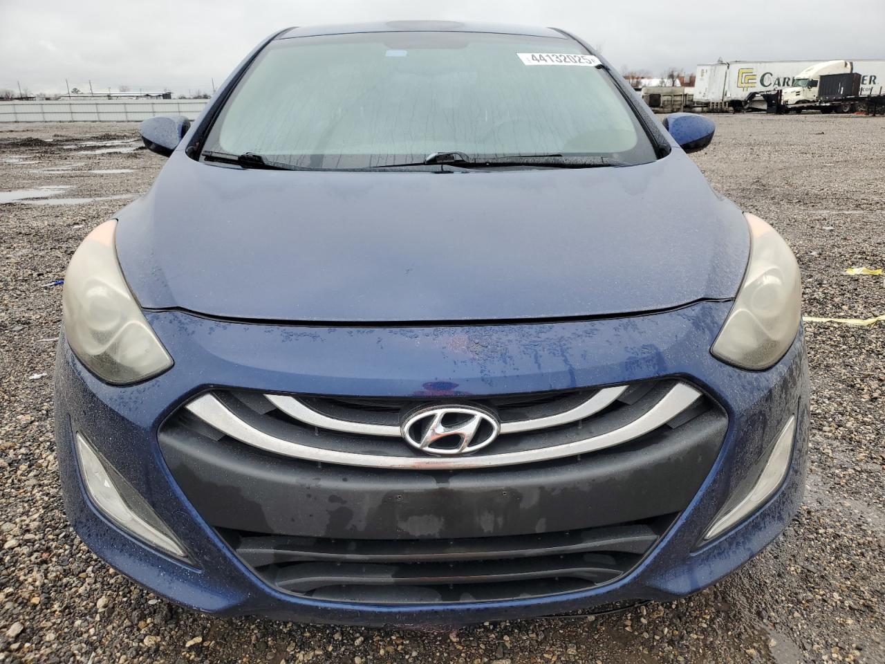 2013 Hyundai Elantra - Image 5
