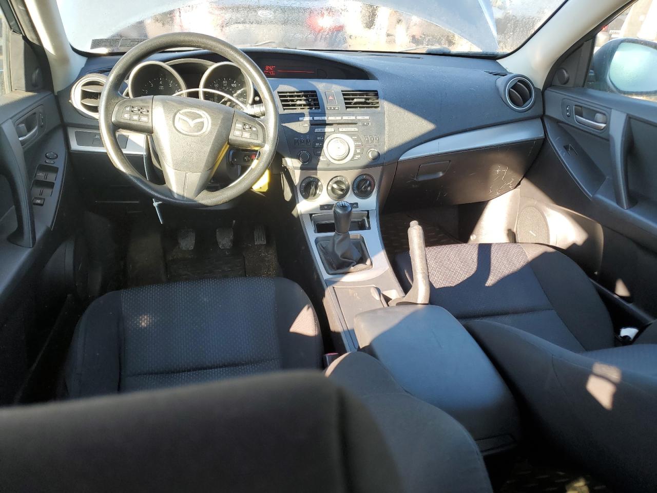 2010 Mazda 3 - Image 8