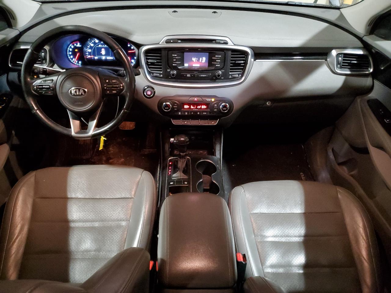 2016 Kia Sorento - Image 8